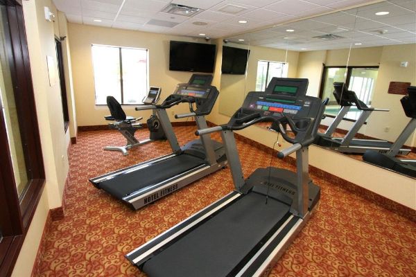 Holiday Inn Express & Suites CLEAR SPRING (Ashton)